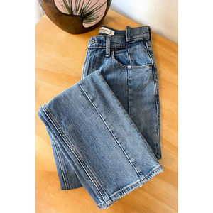 Abercrombie & Fitch Ultra High Rise 90s Straight Jeans - Size 26 / 2
